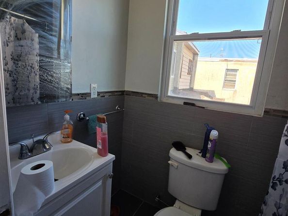 1833 W Master Street, Philadelphia PA 19121