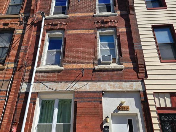 1833 W Master Street, Philadelphia PA 19121