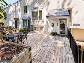 174 E Kenilworth Circle, Newtown Square PA 19073