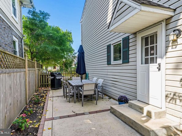 2433 Avon Road, Ardmore PA 19003