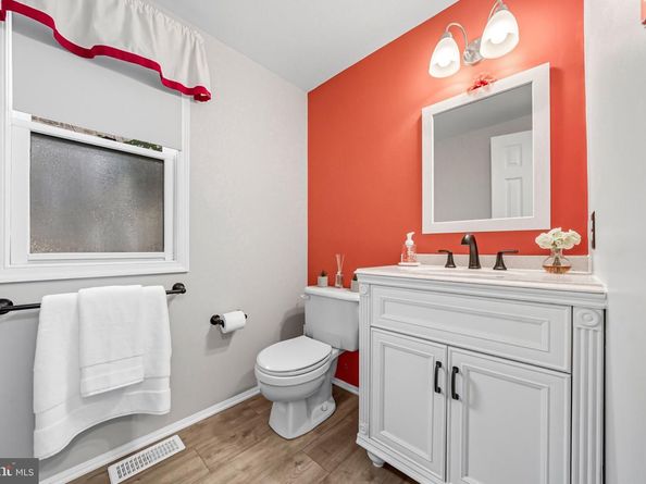 2433 Avon Road, Ardmore PA 19003