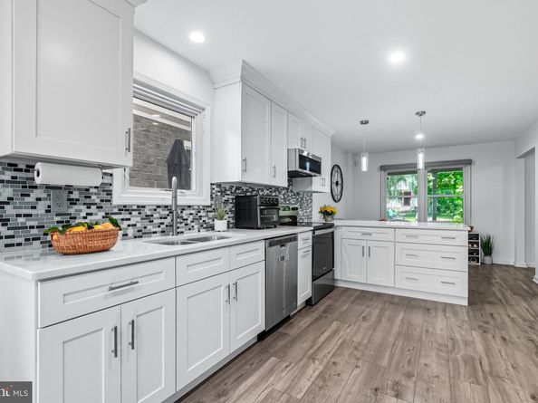 2433 Avon Road, Ardmore PA 19003
