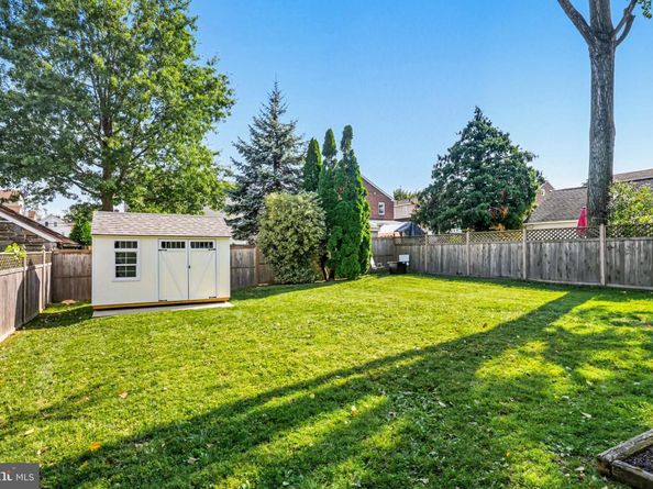 2433 Avon Road, Ardmore PA 19003