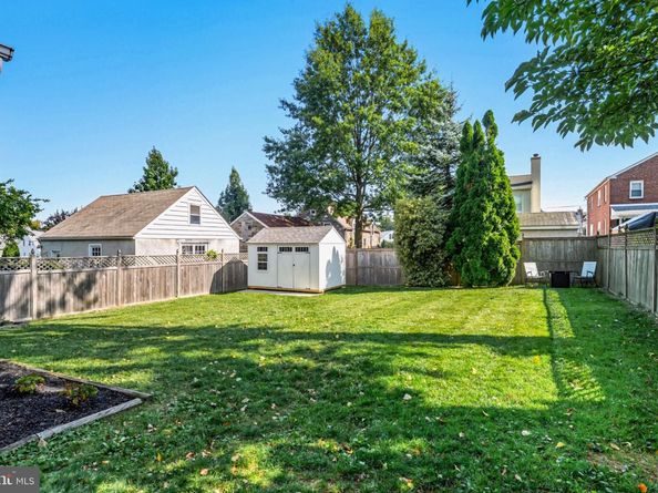 2433 Avon Road, Ardmore PA 19003
