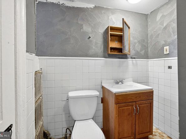 4914 Chestnut Street, Philadelphia PA 19139