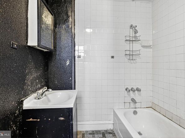 4914 Chestnut Street, Philadelphia PA 19139