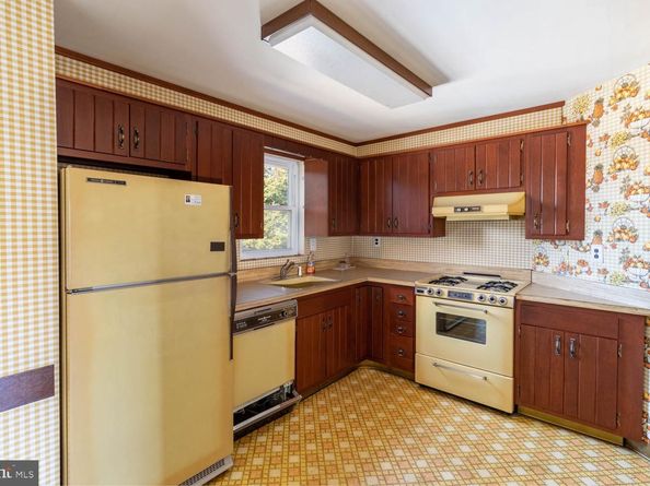 6835 Martins Mill Road, Philadelphia PA 19111