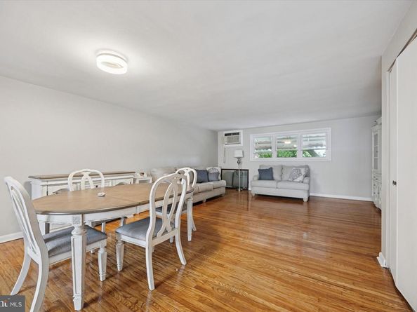 2115 Ravenwood Road, Folcroft PA 19032