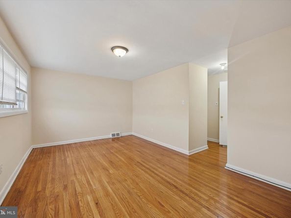 2115 Ravenwood Road, Folcroft PA 19032