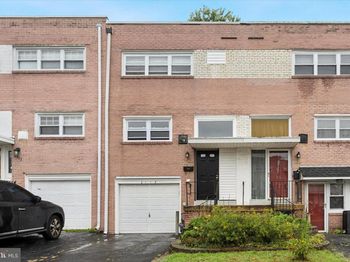 2115 Ravenwood Road