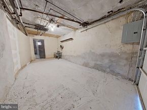 5929 N Leithgow Street, Philadelphia PA 19120
