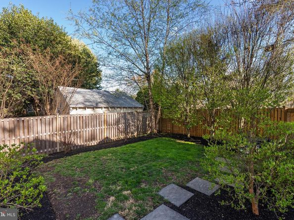 3318 Quesada Street NW, Washington DC 20015