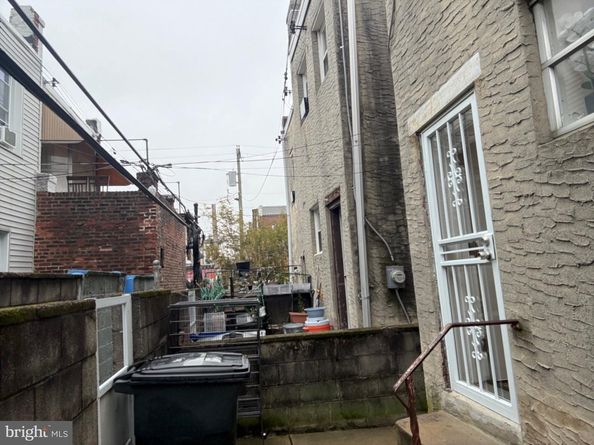 2251 S Hemberger Street, Philadelphia PA 19145