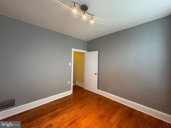 2251 S Hemberger Street, Philadelphia PA 19145
