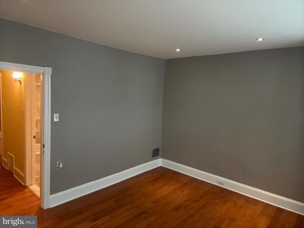 2251 S Hemberger Street, Philadelphia PA 19145