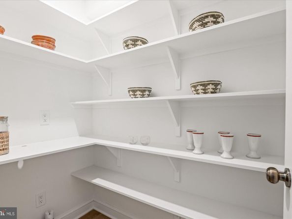 9225 Laurel Oak Drive, Bethesda MD 20817