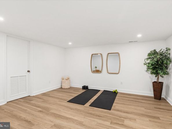 9225 Laurel Oak Drive, Bethesda MD 20817
