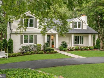 9225 Laurel Oak Drive
