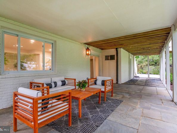 9225 Laurel Oak Drive, Bethesda MD 20817
