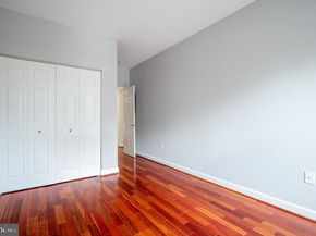 275 S Pickett Street 201, Alexandria VA 22304