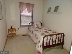 1102 Seminole Gardens, Ambler PA 19002