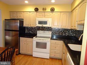 1102 Seminole Gardens, Ambler PA 19002