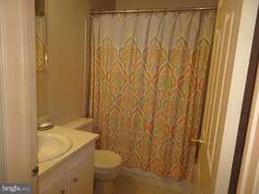 1102 Seminole Gardens, Ambler PA 19002