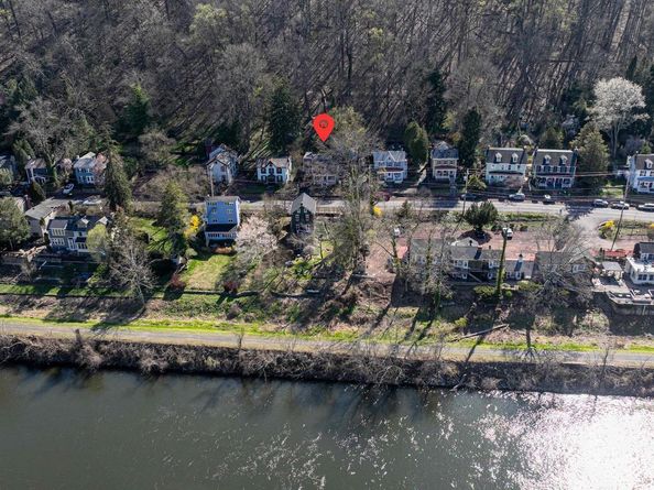 3673 River Road, Lumberville PA 18933