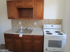 2651 S Lloyd Street, Philadelphia PA 19153