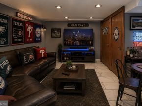 169 Overhill Road, Upper Darby PA 19082