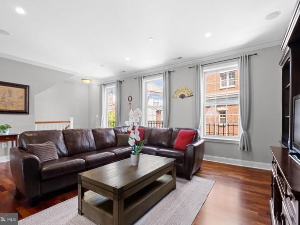 203 Captains Way, Philadelphia PA 19146
