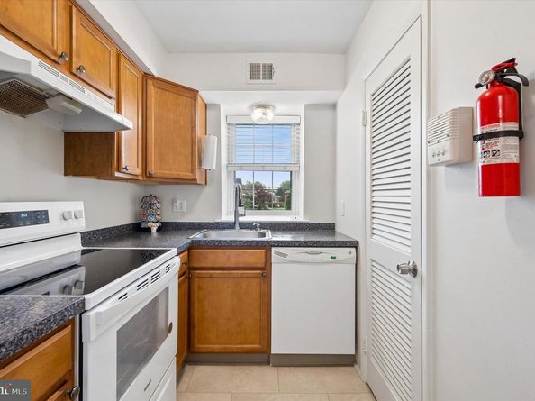 804 South Avenue D4, Secane PA 19018