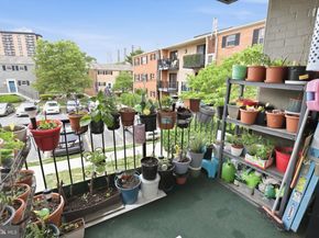 5913 Mayflower Court 101, Alexandria VA 22312