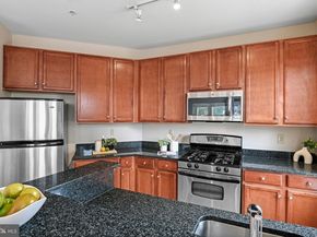 2655 Prosperity Avenue 109, Fairfax VA 22031