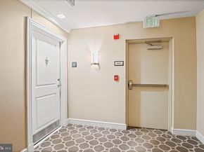 2655 Prosperity Avenue 109, Fairfax VA 22031