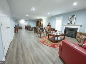 20283 Island View Court, Sterling VA 20165