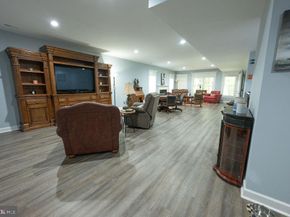 20283 Island View Court, Sterling VA 20165
