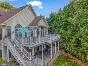 20283 Island View Court, Sterling VA 20165
