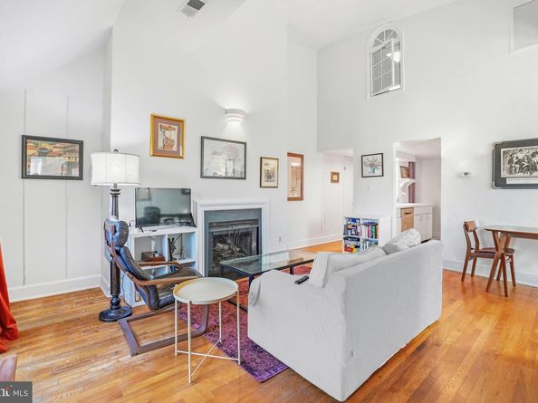 301 G Street NE 32, Washington DC 20002