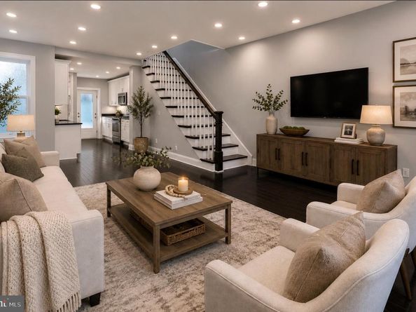 308 Roseberry Street, Philadelphia PA 19148