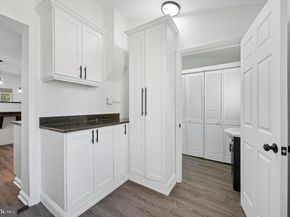 302 Fountain Street, Philadelphia PA 19128