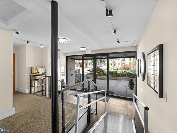 4840 Macarthur Boulevard NW 402, Washington DC 20007