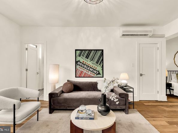 1910 Kalorama Road NW 302, Washington DC 20009