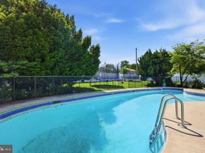 160 Toll Drive, Southampton PA 18966