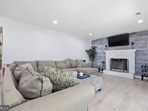 160 Toll Drive, Southampton PA 18966