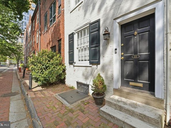 215 S Jessup Street, Philadelphia PA 19107