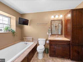54 Laurel Circle, Newtown PA 18940