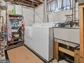 7611 Central Avenue, Philadelphia PA 19111