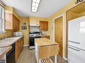 7611 Central Avenue, Philadelphia PA 19111