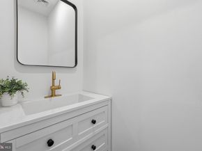 7121 Guyer Avenue, Philadelphia PA 19153